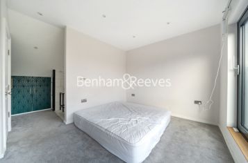 4  bedrooms house to rent in Brentmead gardens, Ealing, NW10-image 5