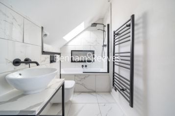 4  bedrooms house to rent in Brentmead gardens, Ealing, NW10-image 13