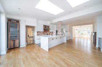 4  bedrooms house to rent in Brentmead gardens, Ealing, NW10-image 15