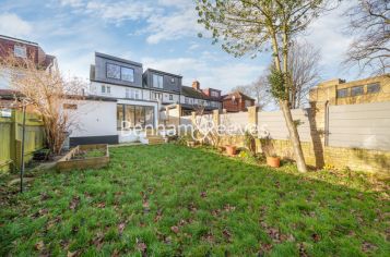 4  bedrooms house to rent in Brentmead gardens, Ealing, NW10-image 17
