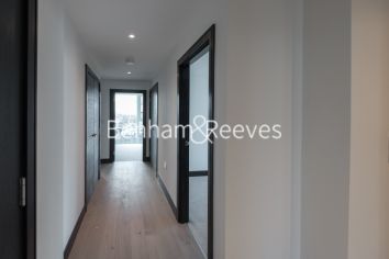 3  bedrooms flat to rent in Sovereign Court, Hammersmith, W6-image 15