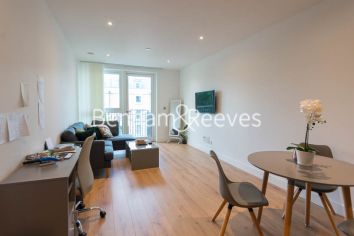 1  bedroom flat to rent in Sovereign Court, Hammersmith, W6-image 10