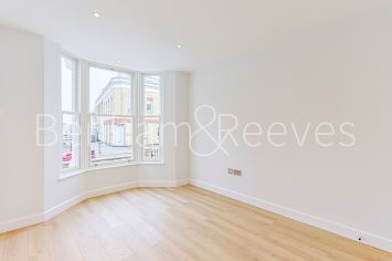 3  bedrooms flat to rent in Disraeli Road, Hammersmith, SW15-image 7