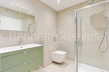 3  bedrooms flat to rent in Disraeli Road, Hammersmith, SW15-image 9