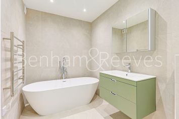 3  bedrooms flat to rent in Disraeli Road, Hammersmith, SW15-image 10