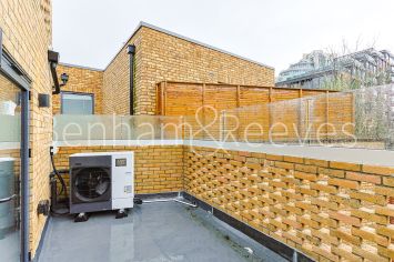 2  bedrooms flat to rent in Disraeli Road, Hammersmith, SW15-image 10