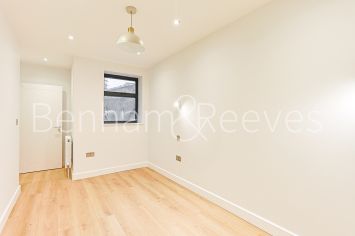 2  bedrooms flat to rent in Disraeli Road, Hammersmith, SW15-image 15