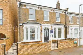 2  bedrooms flat to rent in Disraeli Road, Hammersmith, SW15-image 7