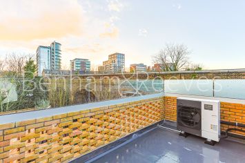 2  bedrooms flat to rent in Disraeli Road, Hammersmith, SW15-image 12
