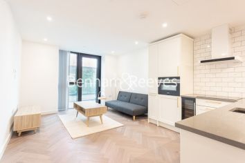1  bedroom flat to rent in Cashmere Wharf, London Dock, E1W-image 1