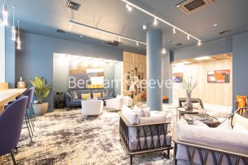 1  bedroom flat to rent in Jacquard Point, Silk District, E1-image 1