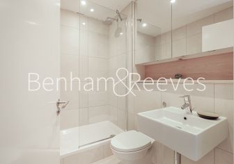 2  bedrooms flat to rent in Times Square, City Quarter, E1-image 9