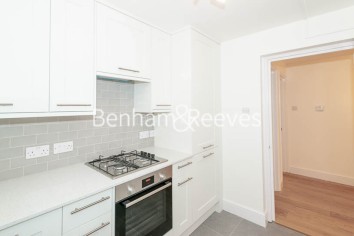 3  bedrooms flat to rent in Parkhill Road, Belsize Park, NW3-image 2