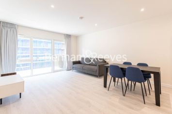 2  bedrooms flat to rent in Royal Engineers Way, Hampstead, NW7-image 1