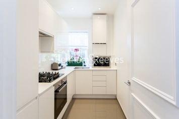 3  bedrooms flat to rent in Goldhurst Terrace, South Hampstead, NW6-image 2