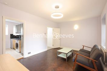3  bedrooms flat to rent in Chelsea Manor Court, Chelsea, SW3-image 11