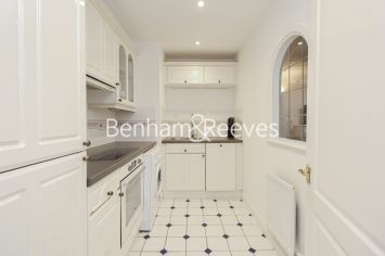 2  bedrooms flat to rent in Royal Westminster Lodge, Victoria, SW1P-image 2