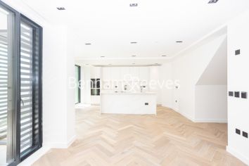 2  bedrooms flat to rent in Cluny Mews, Kensington, SW5-image 7
