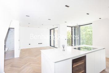 2  bedrooms flat to rent in Cluny Mews, Kensington, SW5-image 11