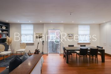 3  bedrooms flat to rent in Phillimore Walk, Kensington, W8-image 1