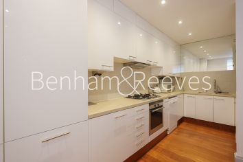 3  bedrooms flat to rent in Phillimore Walk, Kensington, W8-image 10
