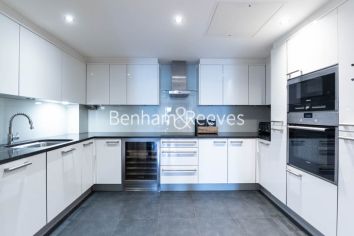 3  bedrooms flat to rent in Boulevard Drive, Colindale, NW9-image 2