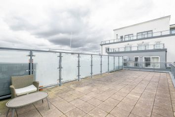 3  bedrooms flat to rent in Boulevard Drive, Colindale, NW9-image 11