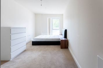 2  bedrooms flat to rent in Beaufort Square, Colindale, NW9-image 4