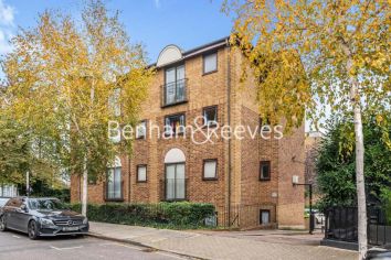 1  bedroom flat to rent in Tinniswood Close, Drayton Park, N5-image 1