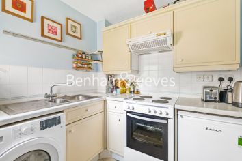1  bedroom flat to rent in Tinniswood Close, Drayton Park, N5-image 3