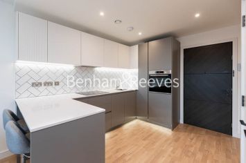 1  bedroom flat to rent in Accolade Avenue, Southall, UB1-image 8
