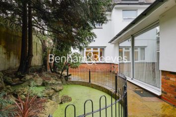 5  bedrooms house to rent in Swakeleys Road, Uxbridge, UB10-image 15