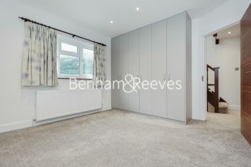 5  bedrooms house to rent in Swakeleys Road, Uxbridge, UB10-image 24