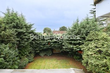 5  bedrooms house to rent in Swakeleys Road, Uxbridge, UB10-image 25