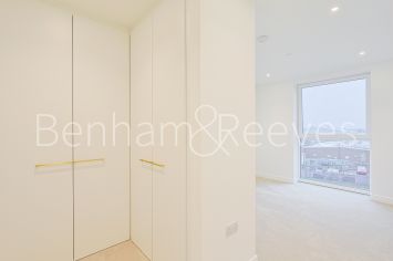 2  bedrooms flat to rent in Quay Walk, Grand Union, HA0-image 16