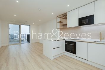 1  bedroom flat to rent in Quay Walk, Grand Union, HA0-image 8