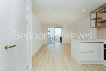 1  bedroom flat to rent in Quay Walk, Grand Union, HA0-image 13