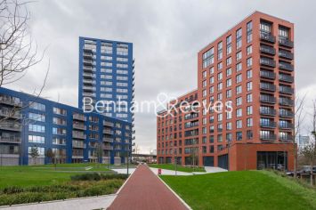 2  bedrooms flat to rent in London City Island, Botanic Square, E14-image 5