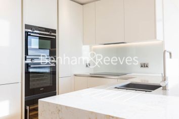 2  bedrooms flat to rent in Hampton Tower, Marsh Wall, E14-image 2