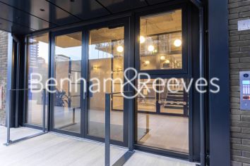 Studio flat to rent in Goodluck Hope Walk, Canary wharf, E14-image 16