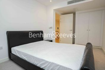 1  bedroom flat to rent in west tower, Canary Wharf, E14-image 8