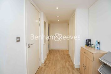 1  bedroom flat to rent in west tower, Canary Wharf, E14-image 18