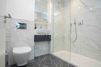 2  bedrooms flat to rent in One Thames Quay, Canary wharf, E14-image 7