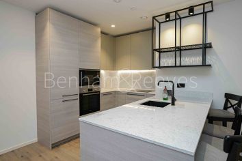 1  bedroom flat to rent in Hawser Lane, Poplar riverside, E14-image 3