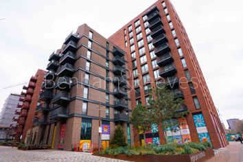 1  bedroom flat to rent in Hawser Lane, Poplar riverside, E14-image 11
