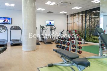 1  bedroom flat to rent in Residence Tower, Woodberry Grove, N4-image 7