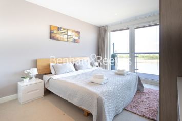 2  bedrooms flat to rent in Duke of Wellington Avenue, Royal Arsenal Riverside, SE18-image 3