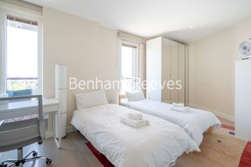 2  bedrooms flat to rent in Duke of Wellington Avenue, Royal Arsenal Riverside, SE18-image 8