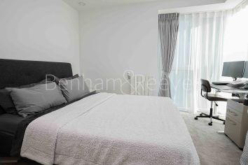 2  bedrooms flat to rent in Brigadier Walk Royal, Arsenal Riverside, SE18-image 5