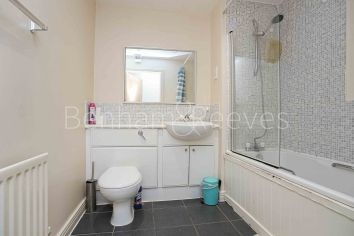 2  bedrooms flat to rent in Sark Towerk, Erebus Drive, SE28-image 20